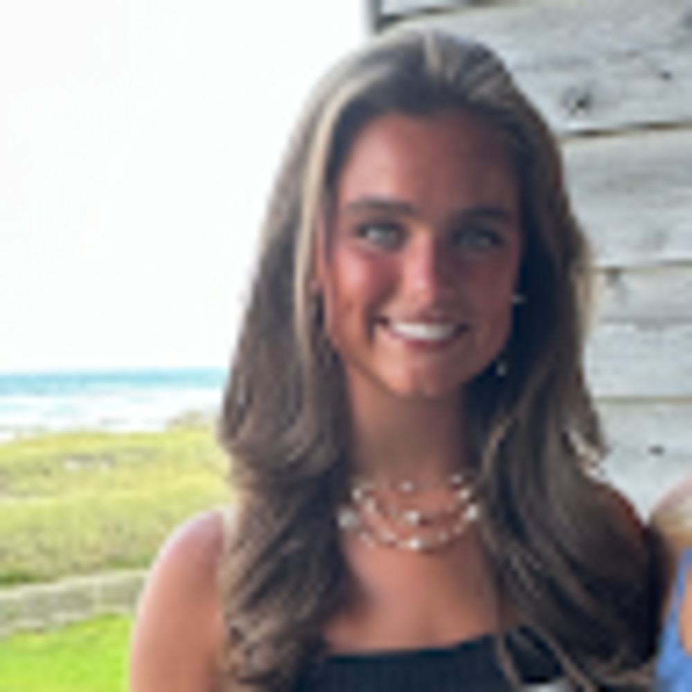 Meet your Posher, Holly